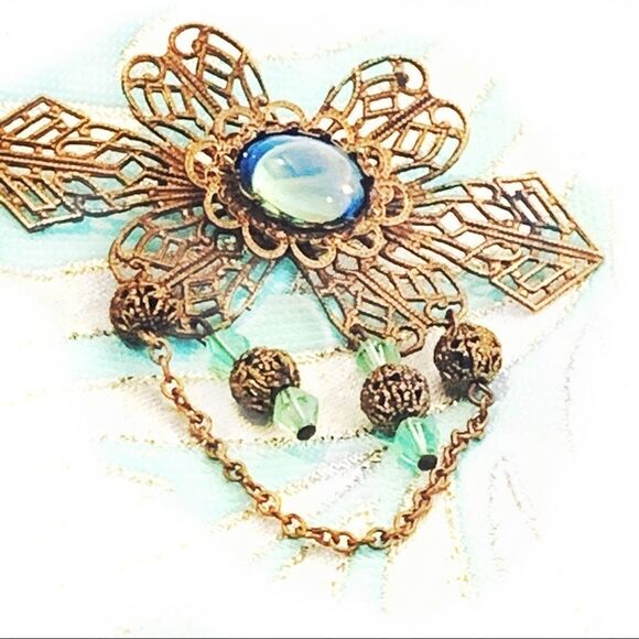 Vintage Victorian Edwardian filagree pin blue opalescent center stone gold wash - Picture 7 of 7